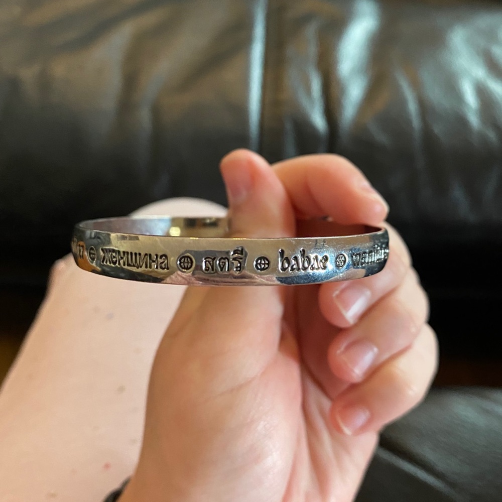 “Woman” bangle - Picture 4 of 4